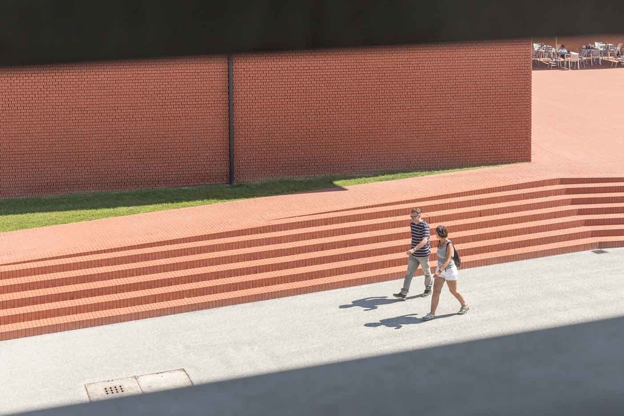 Vitra Schaudepot building detail